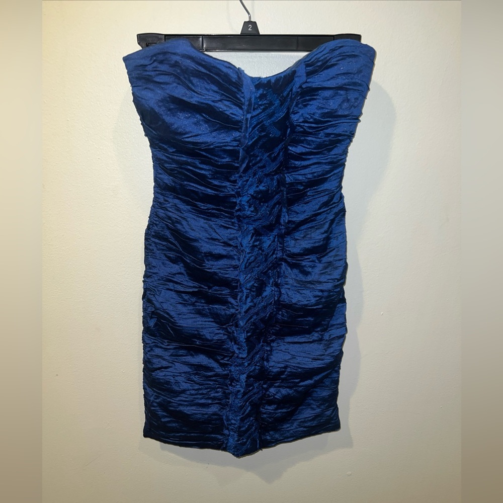 bcbgmaxazria Mariko pleated strapless dress sz 8 Y2K
